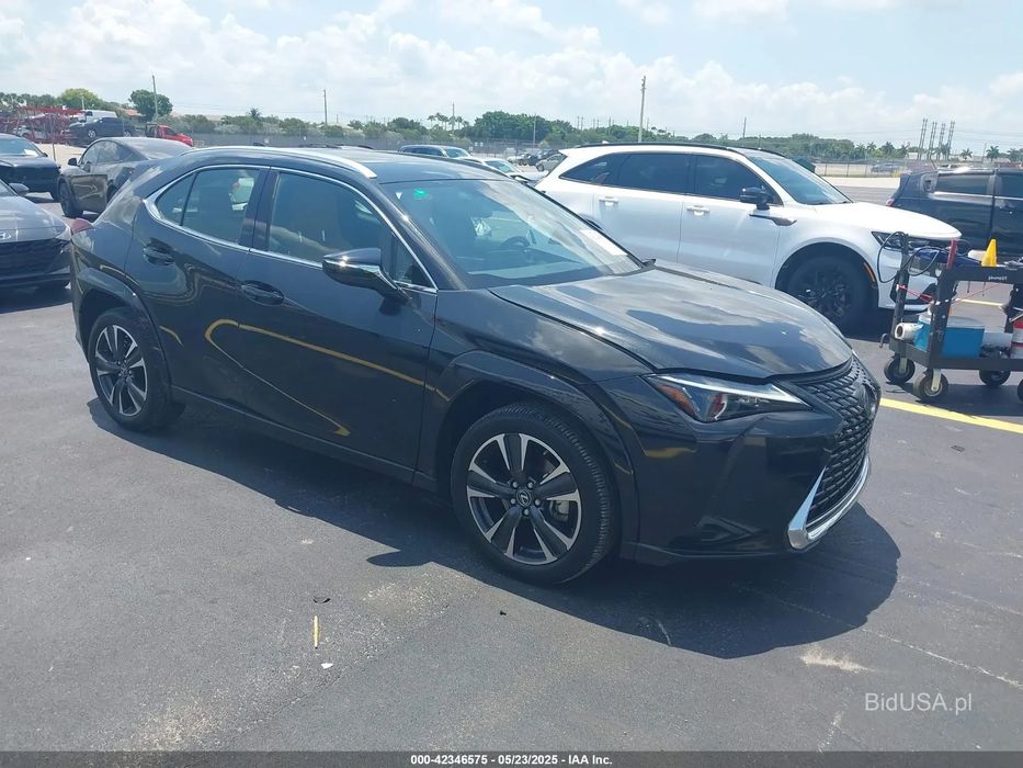 Lexus UX 2024 LEXUS UX 250H - portal do licytacji bidusa.pl