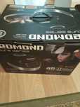 Продам мультиварку Redmond RMC M90