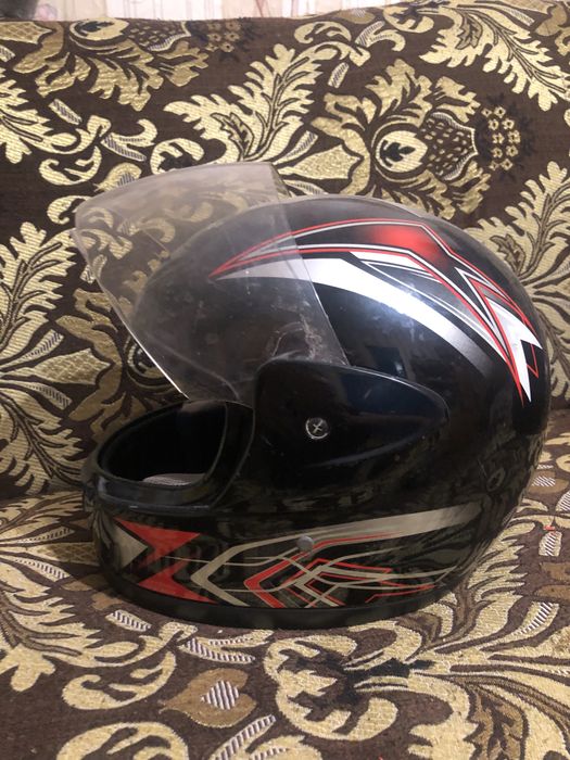 В продажі 4 шлеми самовивіз