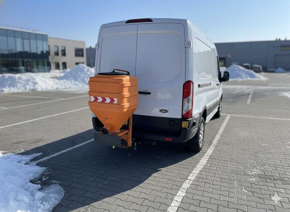 Posypywarka solarka na hak do samochodu quada