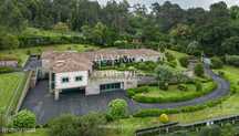 Casa de Campo de luxo com jardim, para venda, em Vila Nova Famalicão