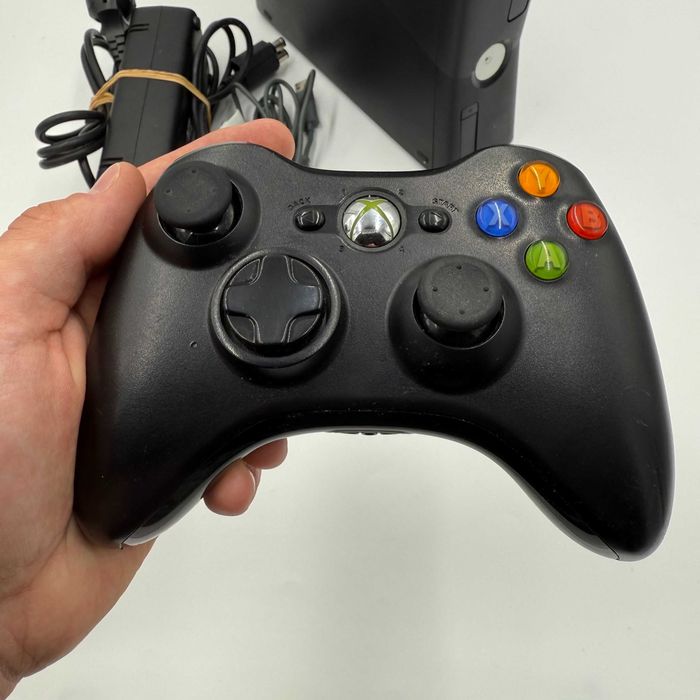 Konsola XBOX 360 Slim 500GB przeróbka RGH +pad okablowanie - OKAZJA!