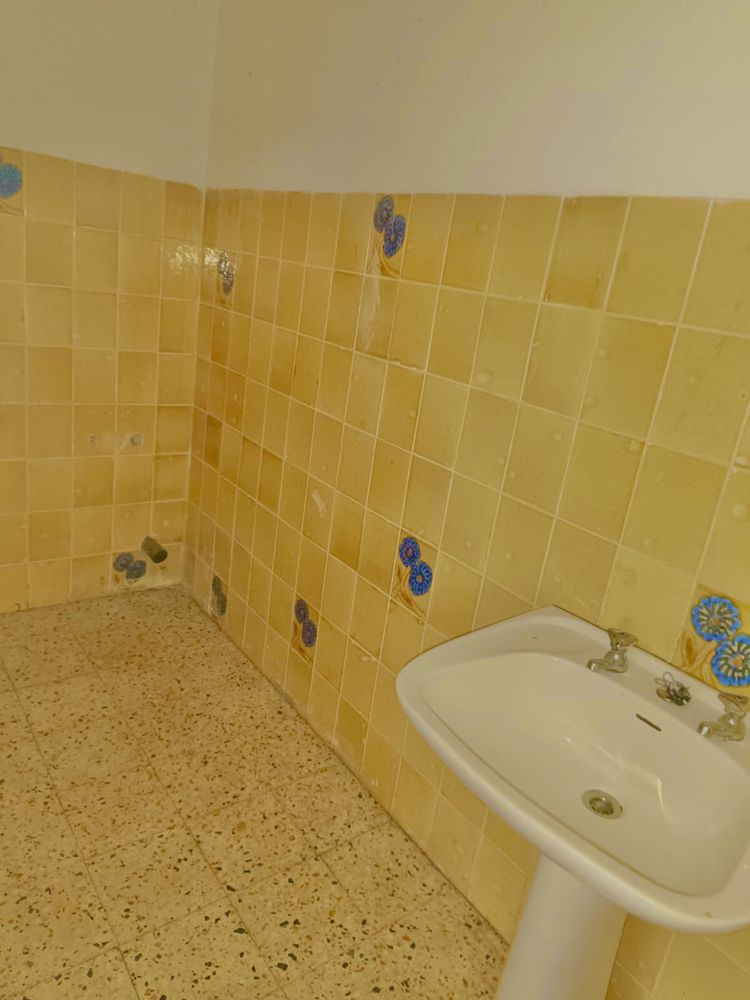 Alugo armazém com 90m2