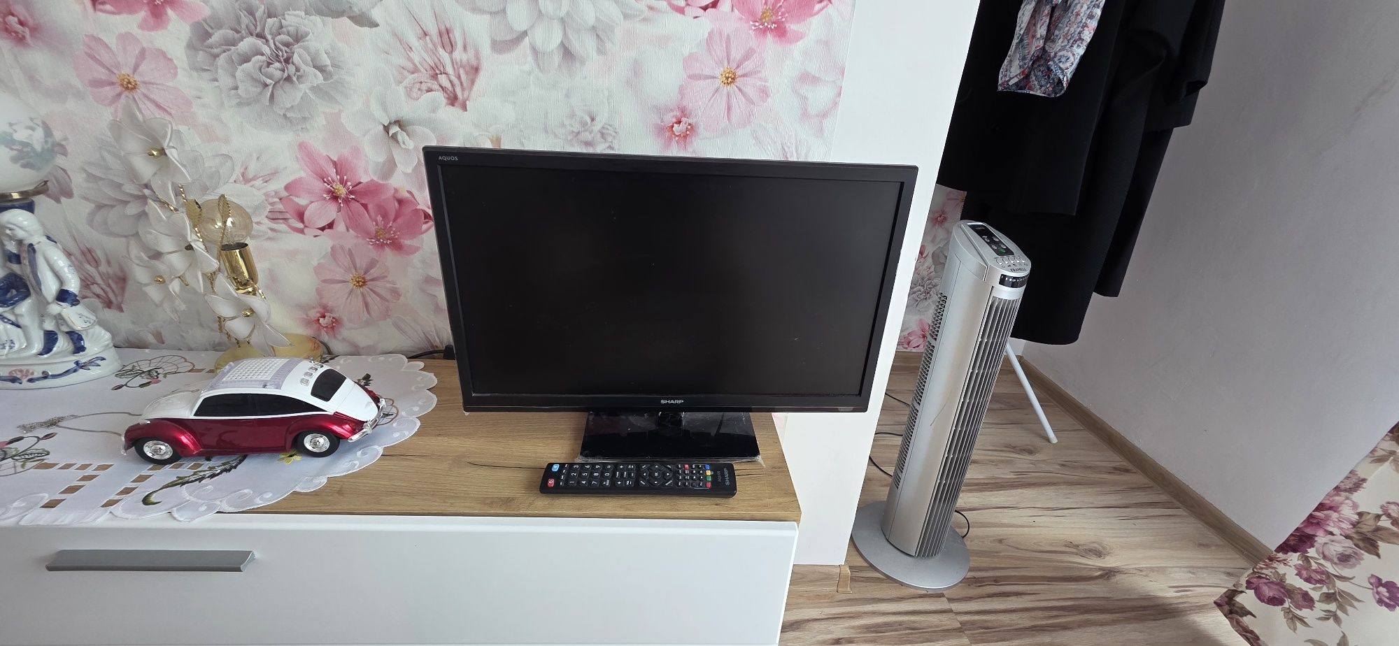 Sharp Lc-22CFE4000E 22 cale