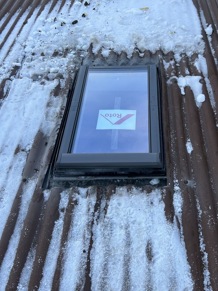 Okna dachowe Fakro .  Velux .  montaż sprzedaż