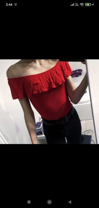 czerwona bluzka hiszpanka XS S tunika Prettylittlething