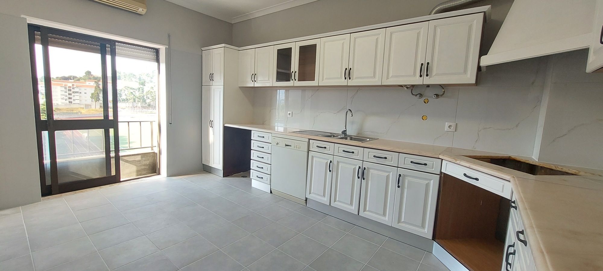 APARTAMENTO T3  centro Alcobaça