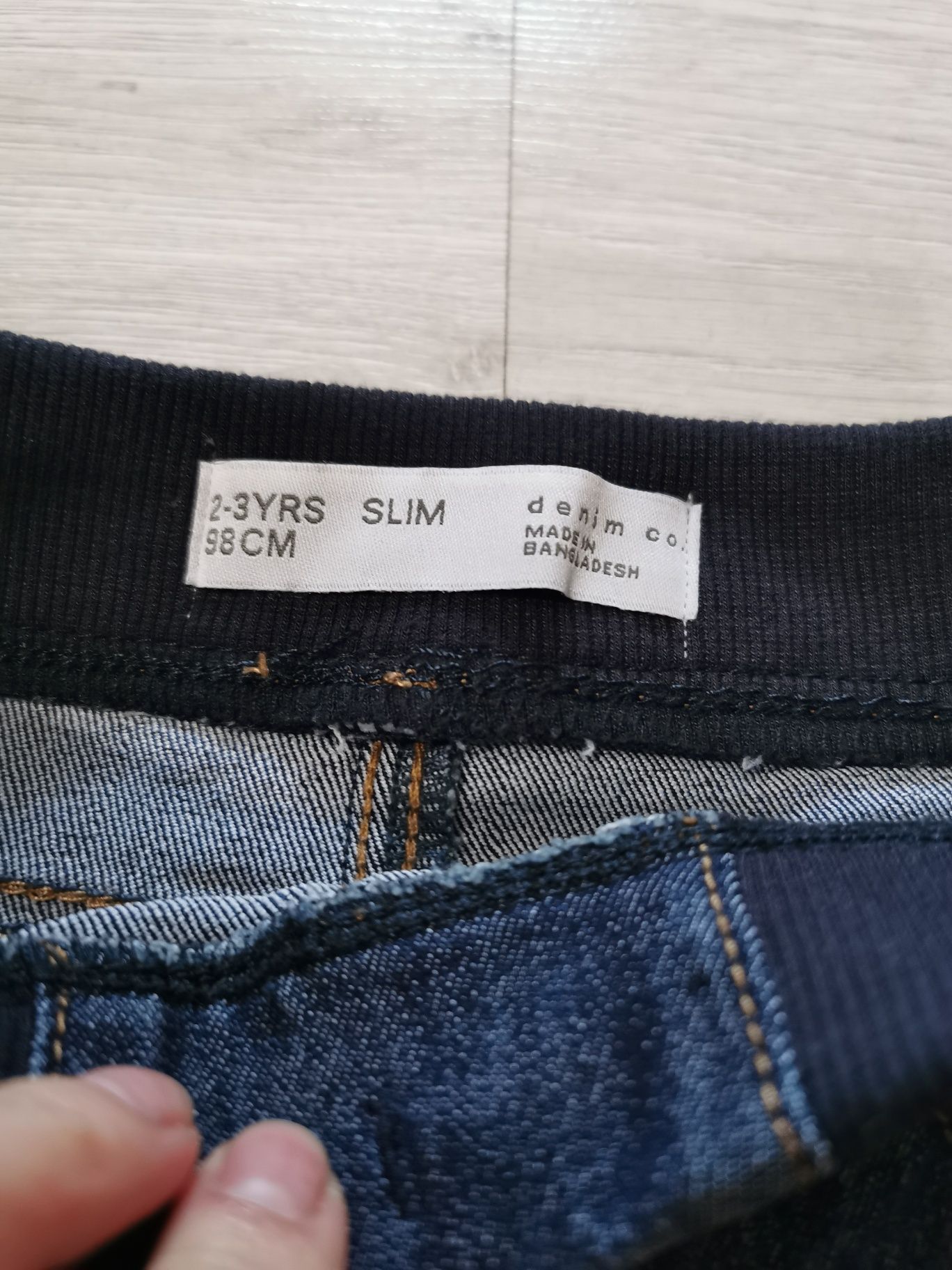 Spodnie dżinsowe, jeansowe - rozmiar 98