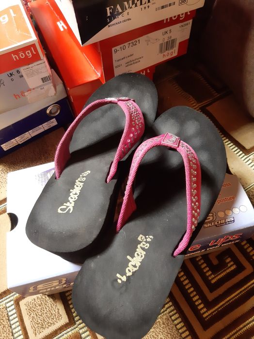 Шльопанці skechers шльопки 38