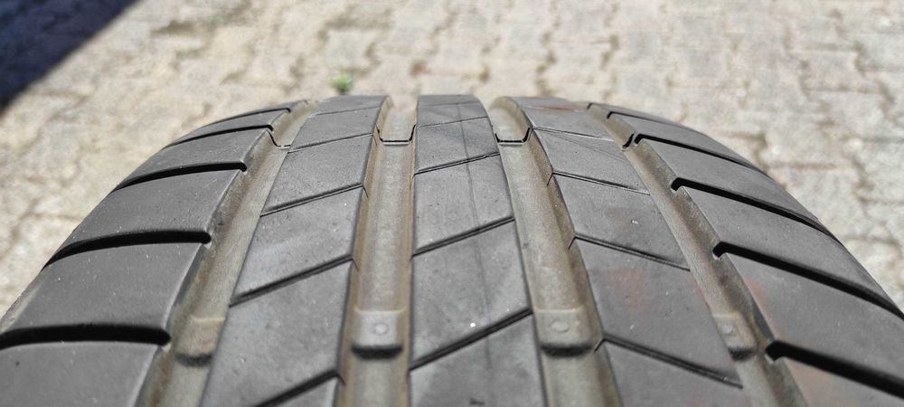 Pneu Firestone Roadhawk 2, 255/55R18, quase novo.