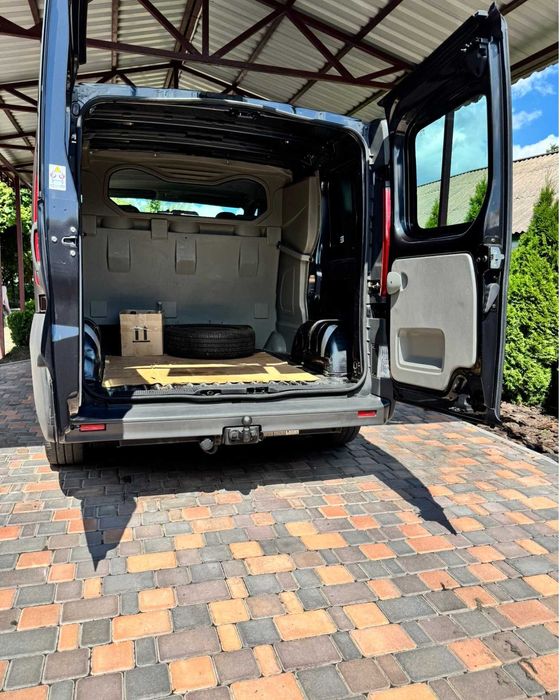 Продам Опель Виваро 2,0 d  2012 року