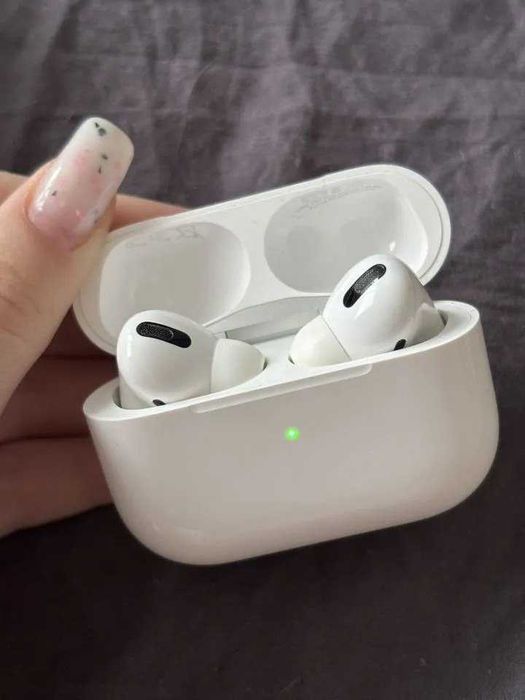 Навушники Apple AirPods Pro