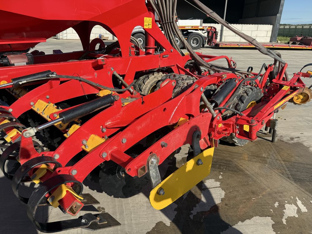 siewnik Agregat uprawowo-siewny vaderstad Spirit 400S