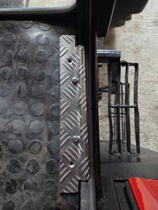 Osłona progu kabiny Ursus 1634