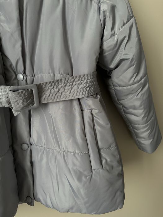 Тепла куртка на осінь та зиму