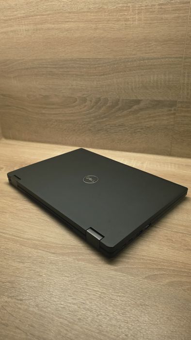 Laptop Dell Latitude Dotykowy 2w1 i7-8650U 16GB DDR4 256GB SSD Win11P