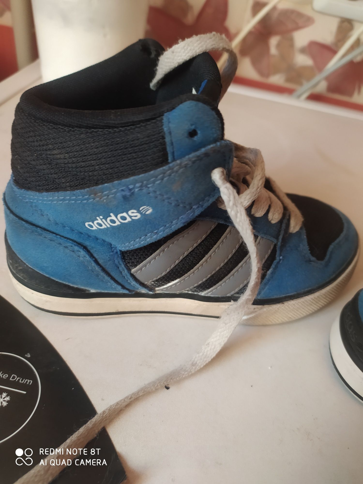 Продам детские хайтопы adidas 31размер