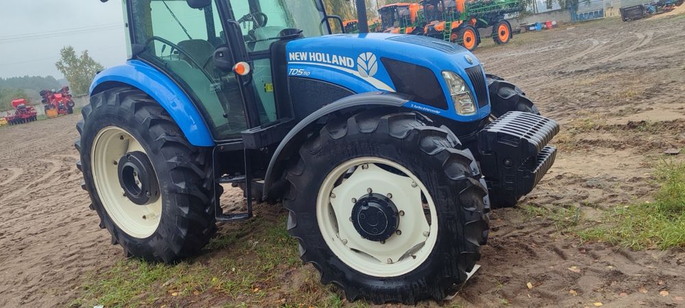 Трактор New Holland TD5.110