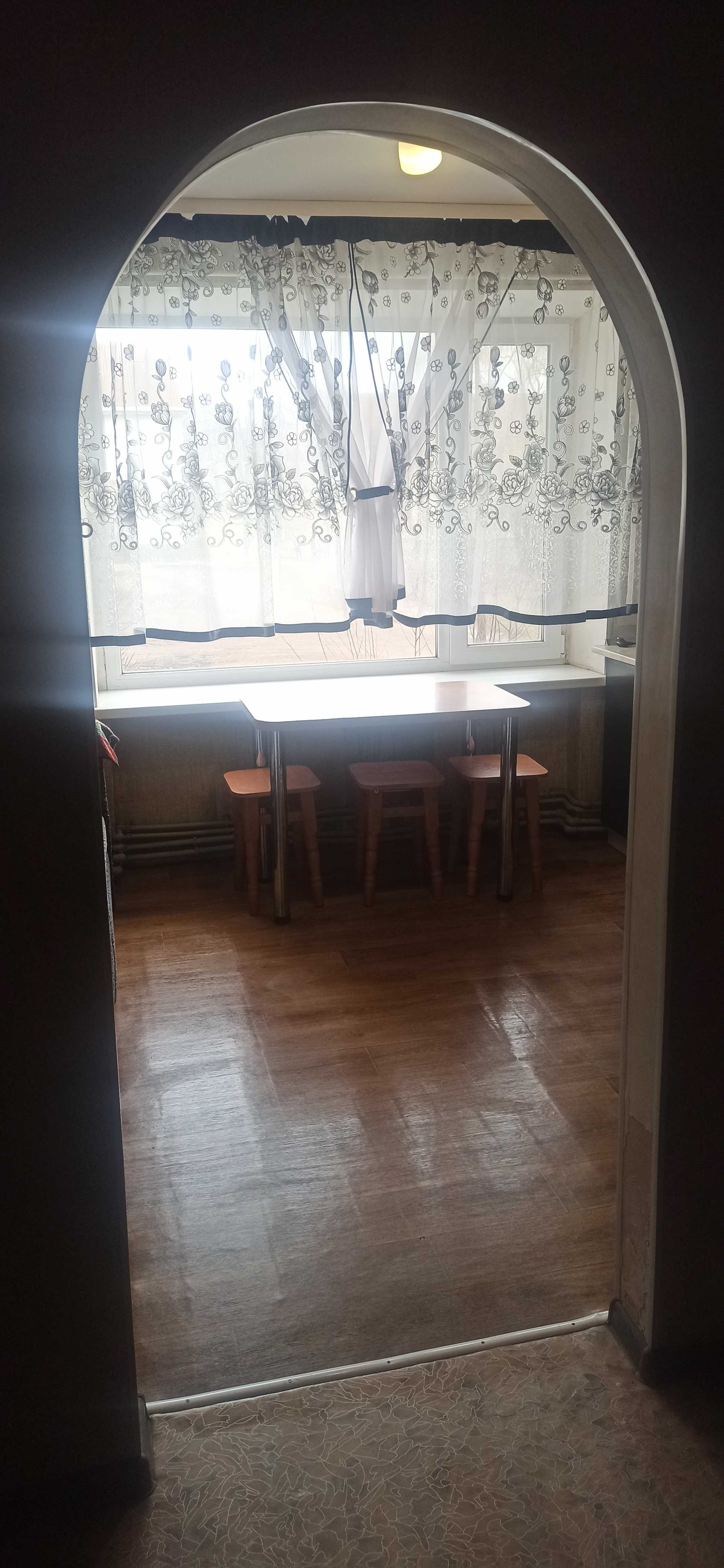 Продам 3-х кімнатну квартиру з індивідуальним опаленням в с.Войниха