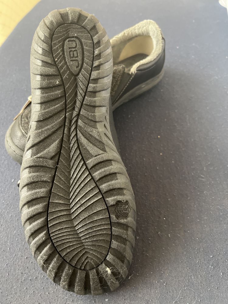 Buty wiosenne memory foam mieciutkie 8 rozm.