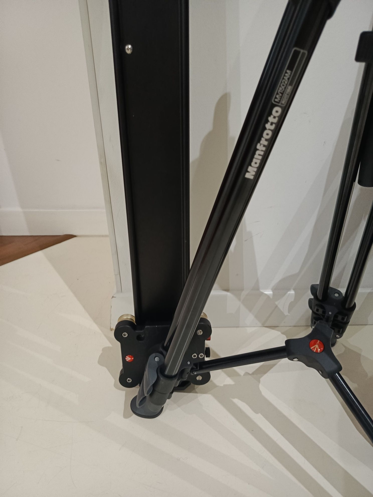Штатив Manfrotto 502AM