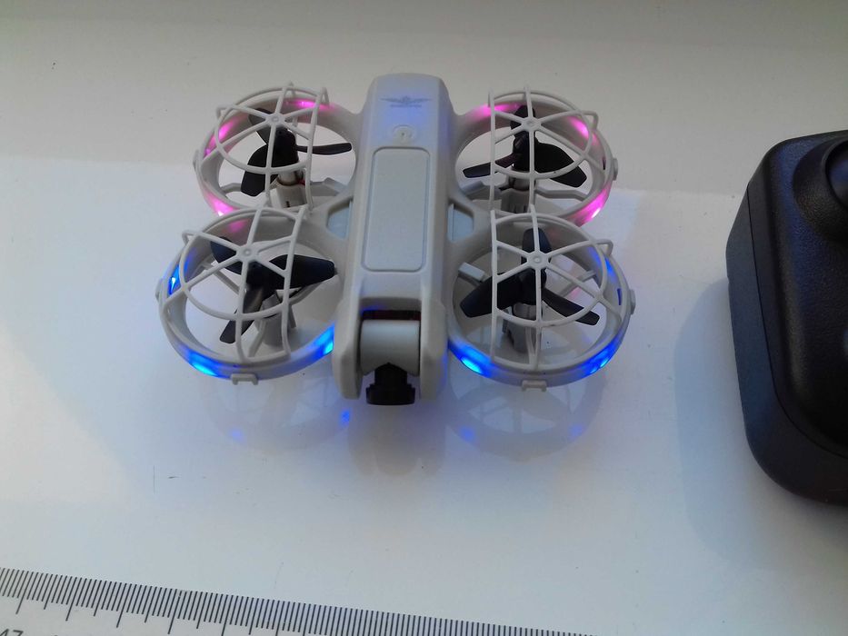 Dron KF600, WiFi FPV LCD 2,4 fotografia lotnicza, 2x aparat, aplikacja