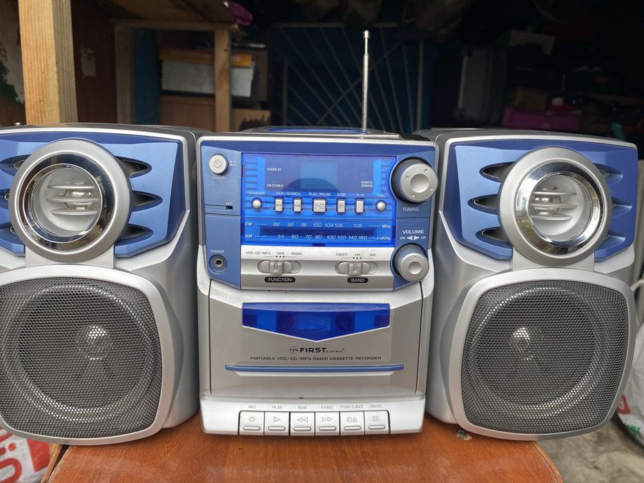 Музичний центр FIRST FA-1143