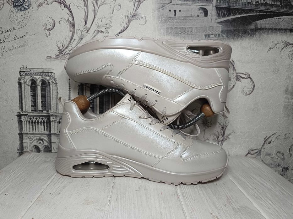 - Skechers Uno Stand On Air