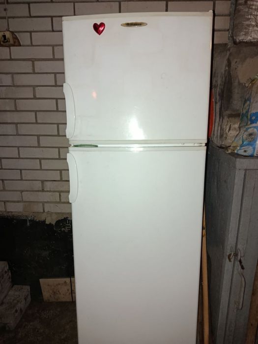 Холодильник Hansa