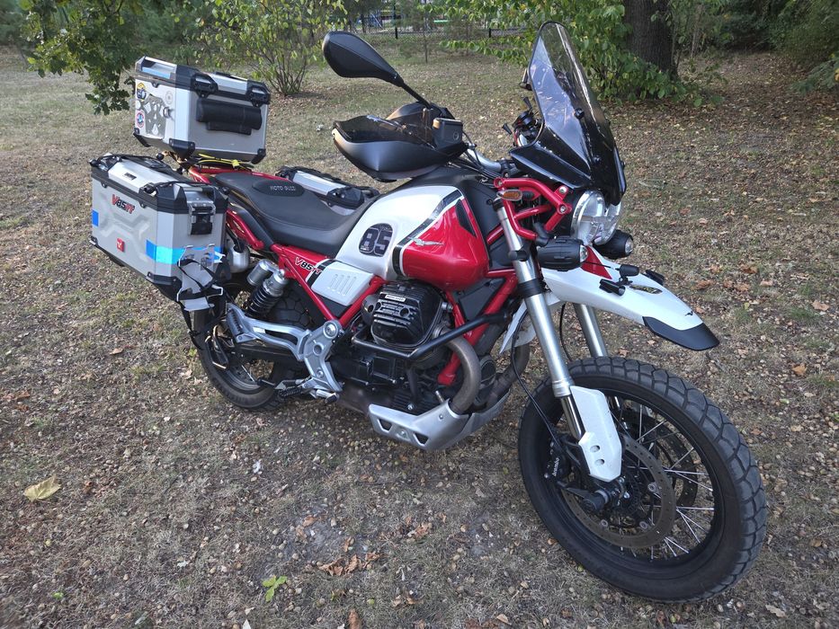 Moto guzzi v85TT 2019