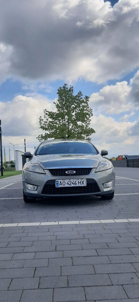 Ford Mondeo 4 ліфтбек