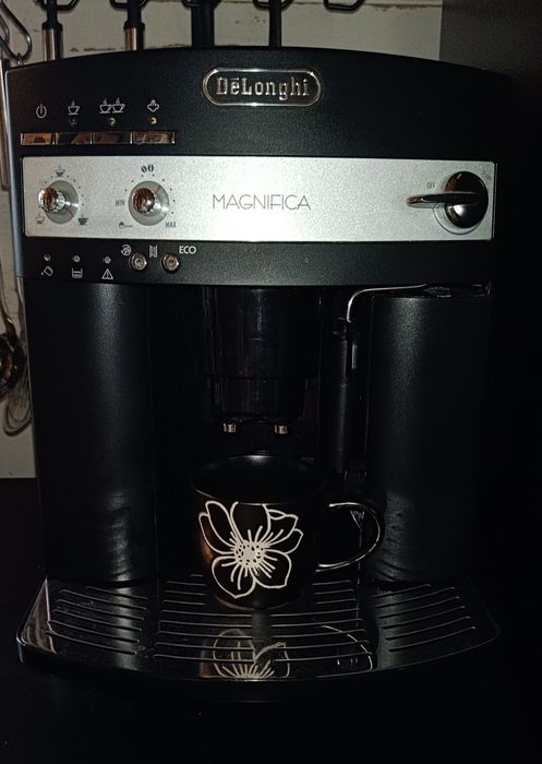 Ekspres DeLonghi