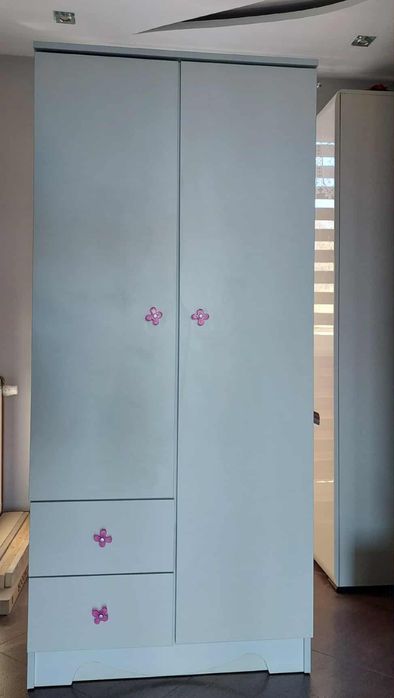 Sprzedam szafę i szafkę