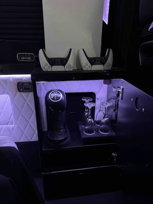 Mercedes VIP реклайнер по Україні та в Європу. Трансфер VIP таксі 24/7