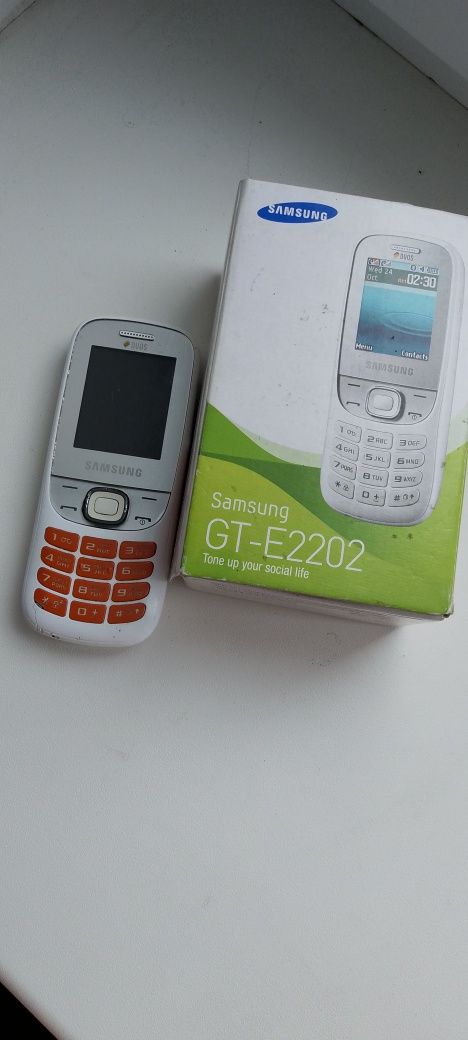 samsung GT-E2202