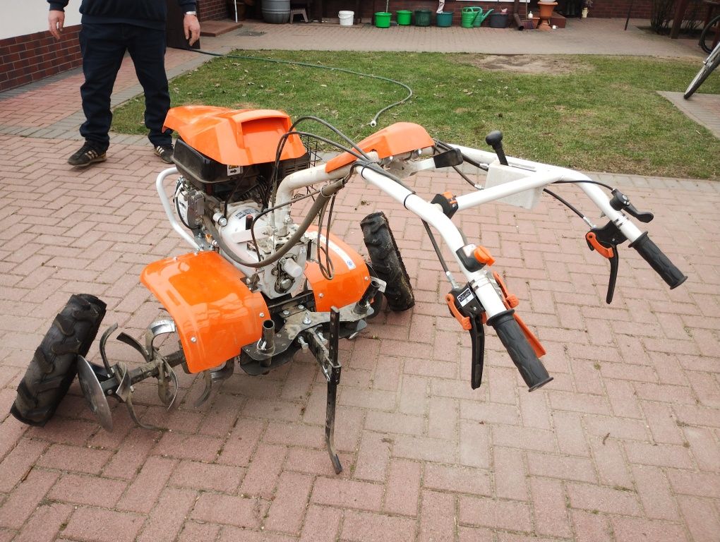 glebogryzarka STIHL MH 700.1