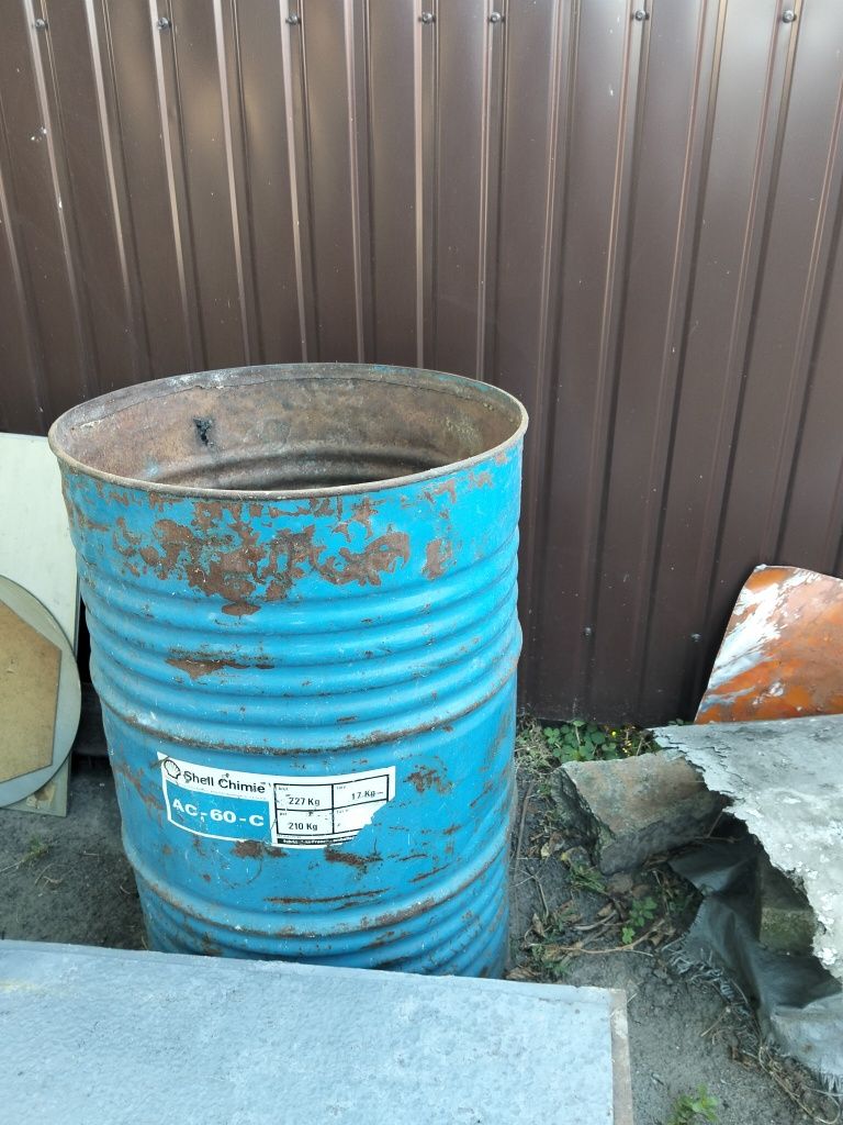 Продам металеву бочку