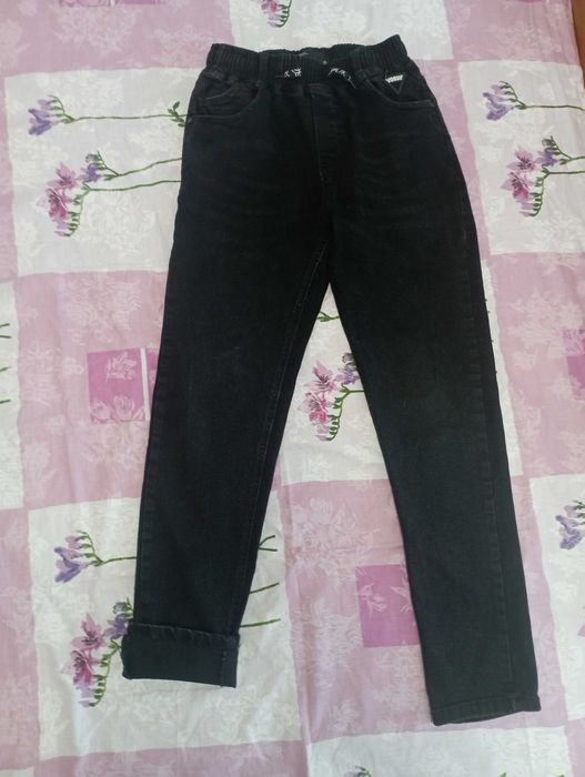 Джинси на підлітка