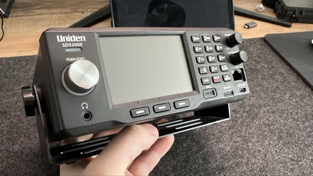 Skaner szerokopasmowy UNIDEN SDS200e DMR