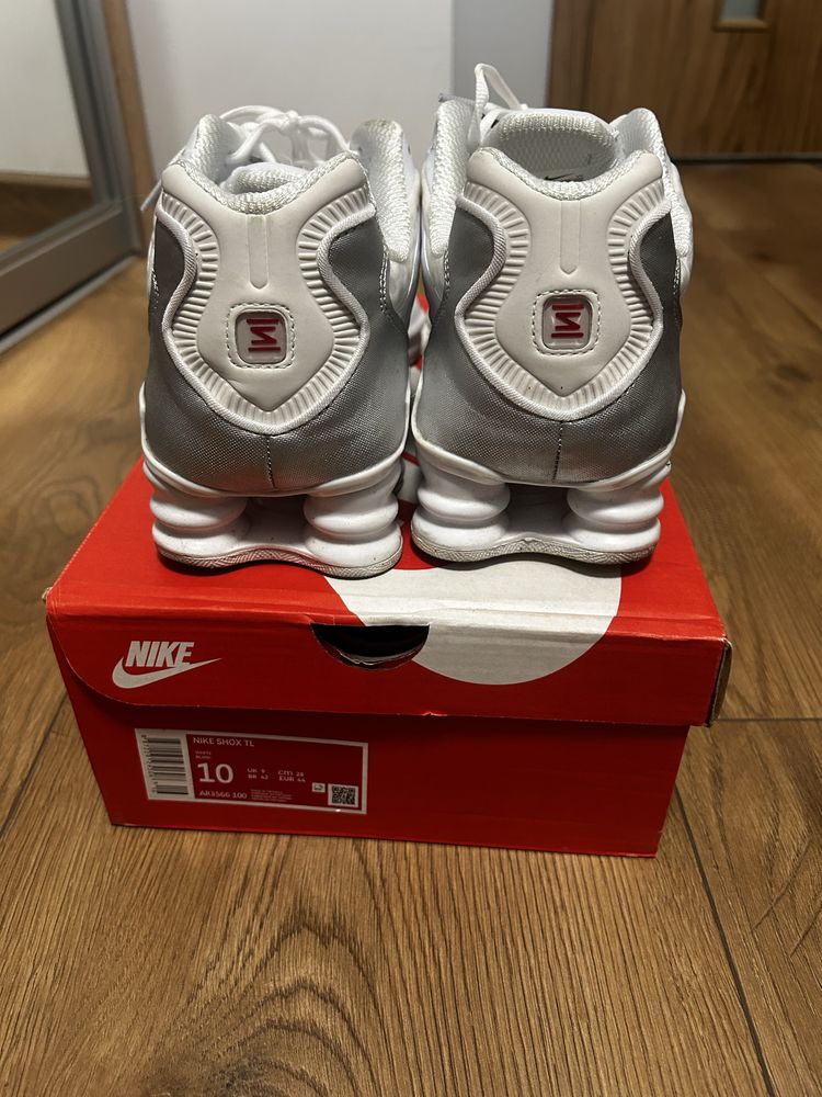 Nike Shox Biale