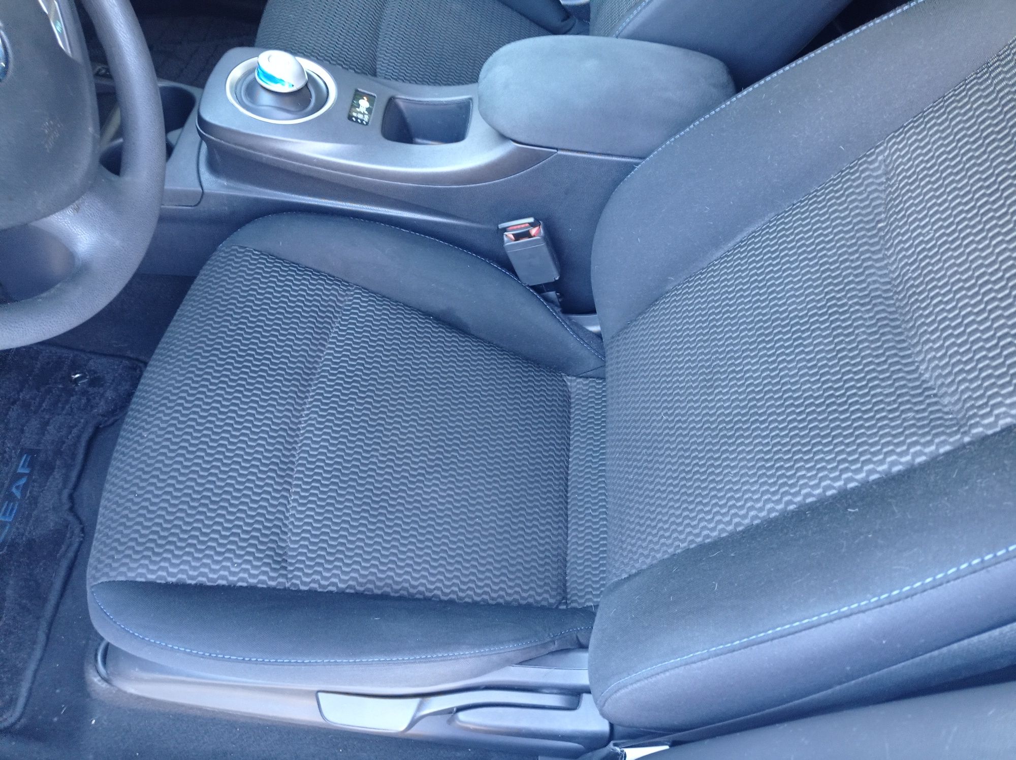 Продам Nissan leaf 30кв