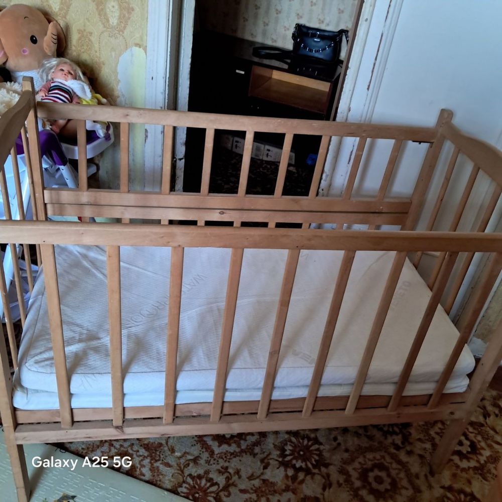 Продам детскую кроватку