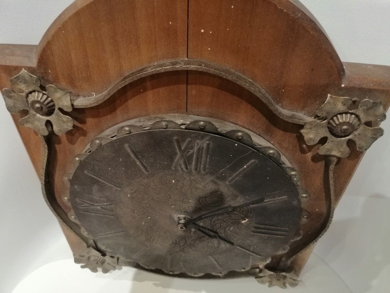 Stary ścienny zegar Mera