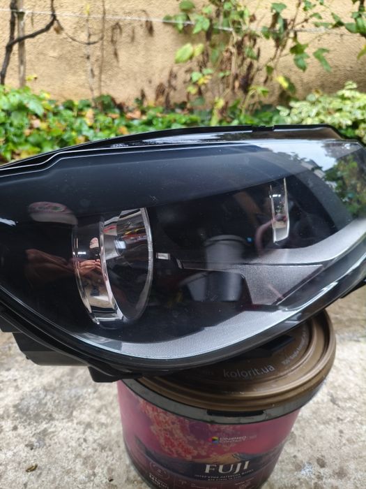 Продам оригінальну права фару VW Touran 2010-2015р