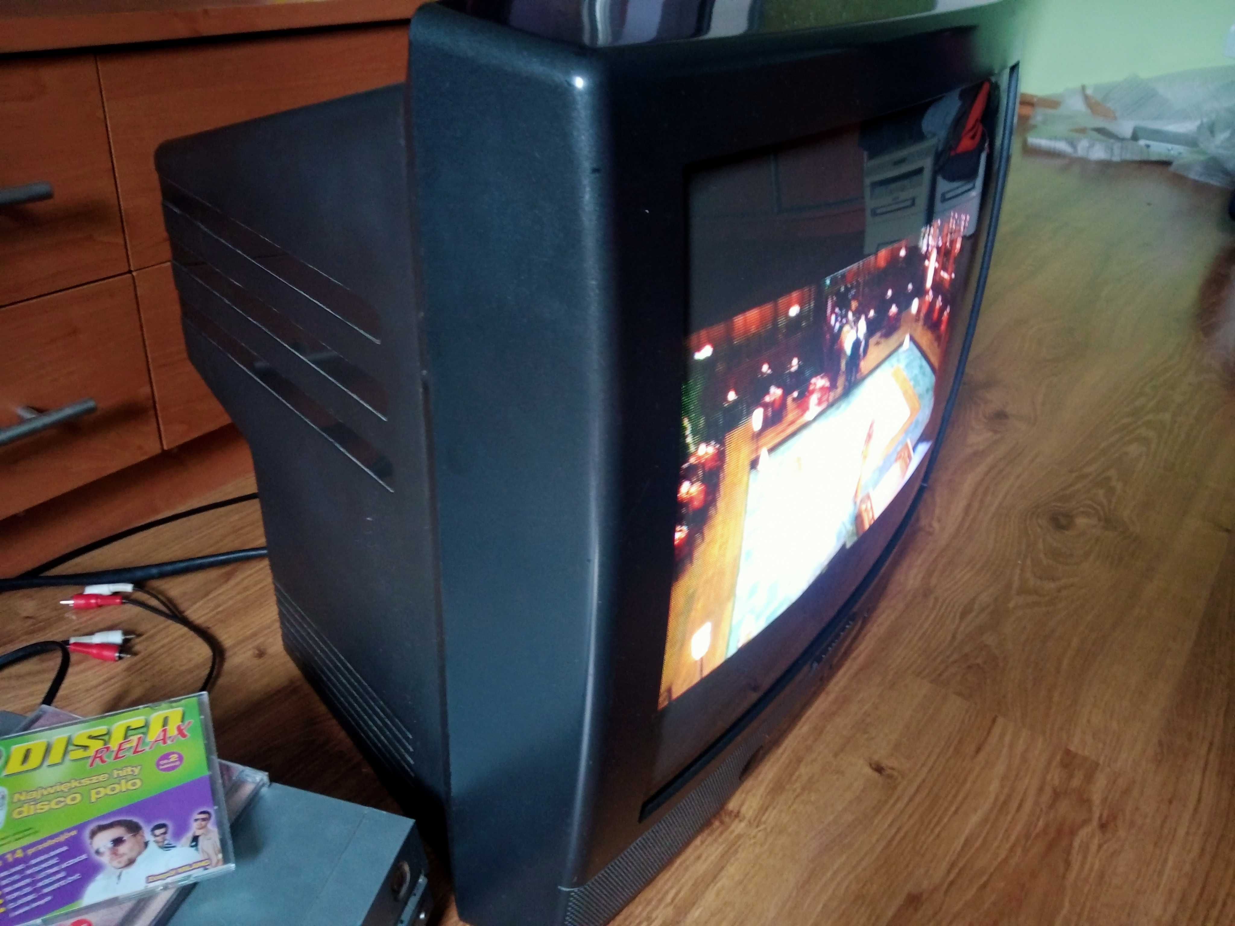 Telewizor kolorowy Grundig 21cali model T 55-3035 Sprawny. Brak pilota
