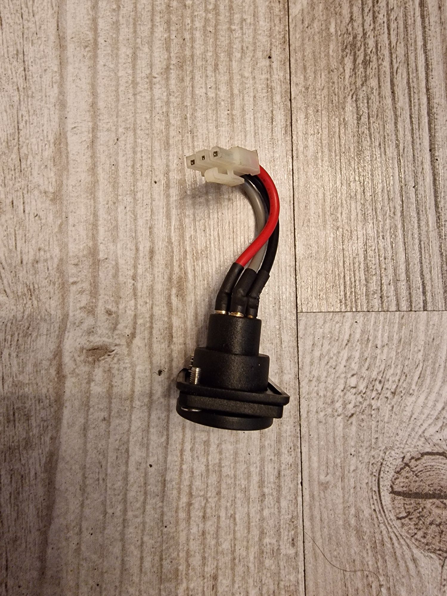 Gniazdo ładowania do rowerów elektrycznych Sparta Batavus Koga ION