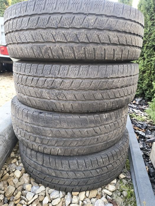 Opony zimowe 195/70/ 15c