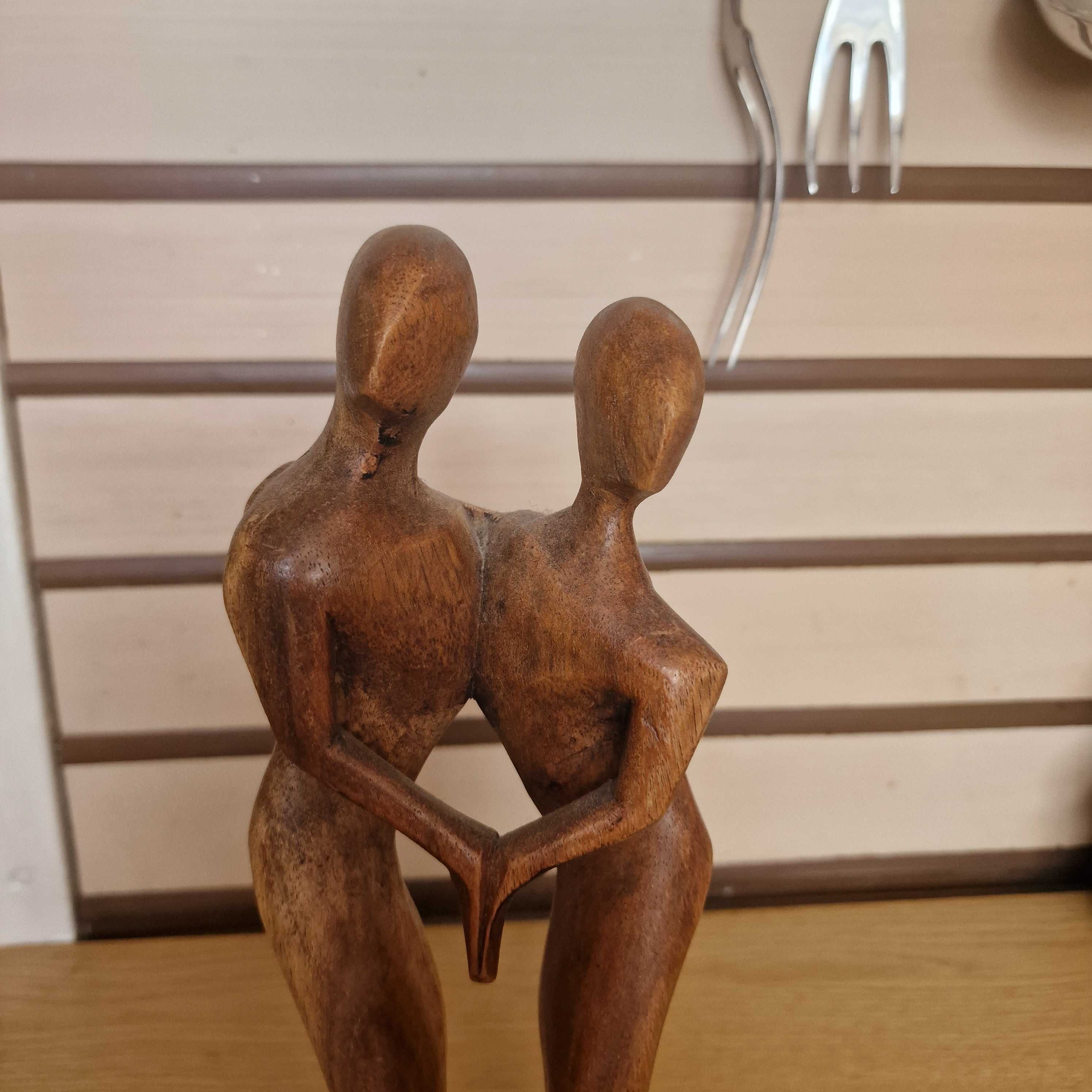 Figurka rzeźba para w tańcu drewno egzotyczne