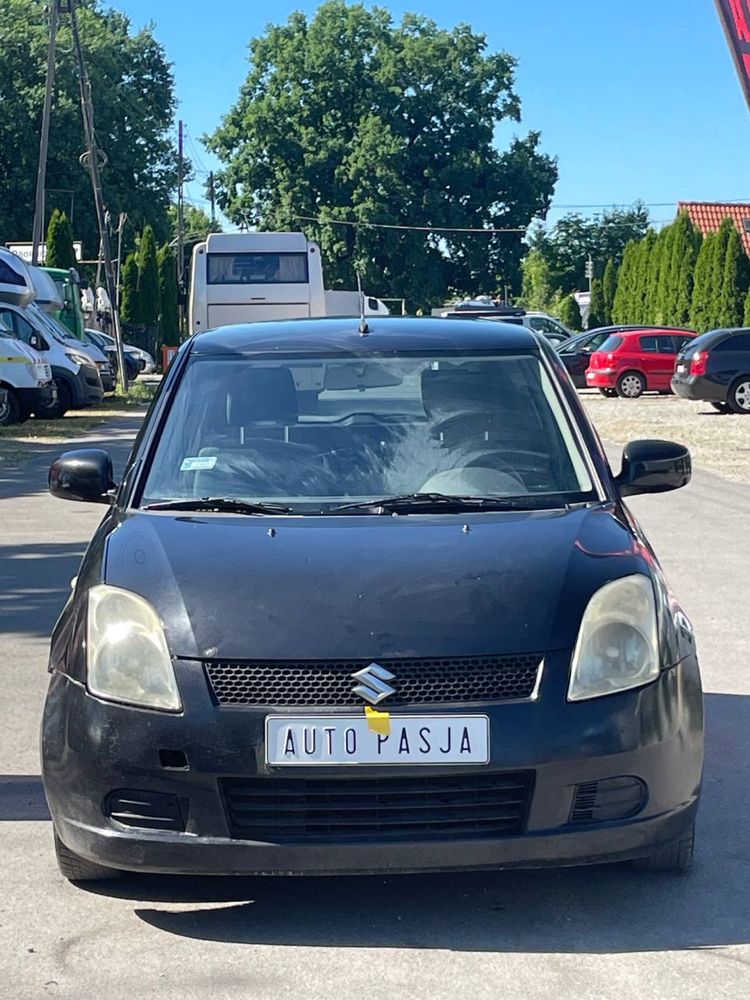 Suzuki Swift 1.3D**Zamiana **Klima**Małe auto**Bbd stan**2 kpl opon**