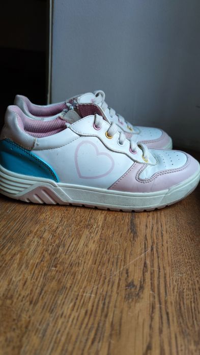 Кеди фірми bata, 34